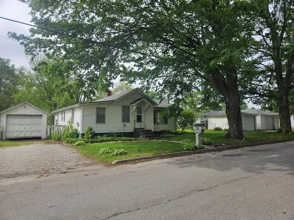206 E 16th ST, La Porte, IN 46350