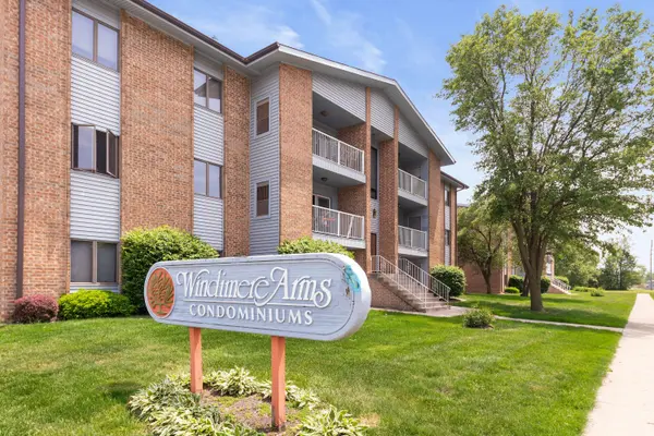9651 Merrillville RD #204, Crown Point, IN 46307