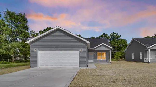 2861 Benton ST, Lake Station, IN 46405