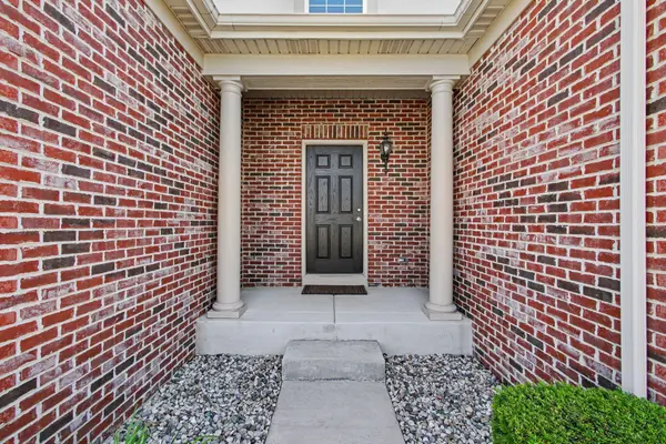 10458 Red Oak DR, St. John, IN 46373