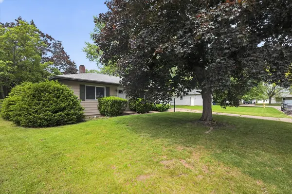 222 Greenwood DR, La Porte, IN 46350