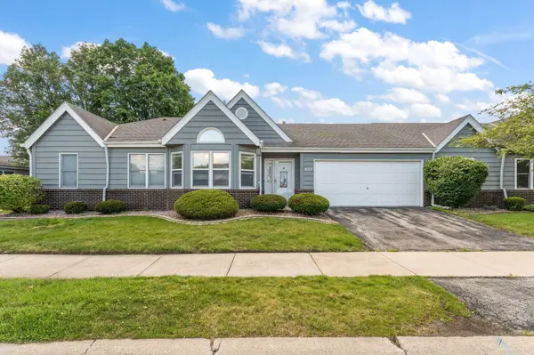 827 Kenmare Pkwy, Crown Point, IN 46307