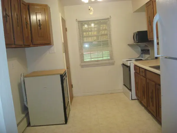 2740 Elkhart Street, Lake Station, IN 46405