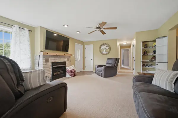 607 Woodlawn AVE, Chesterton, IN 46304