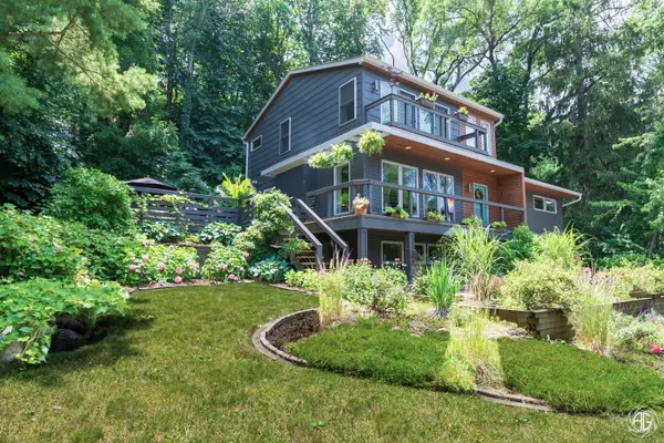 33 Beach Lane,  Portage,  IN 46368