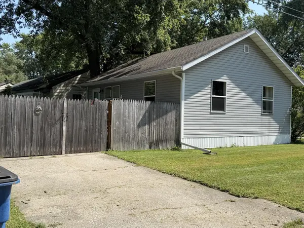 1376 Kingsporte Lane, La Porte, IN 46350
