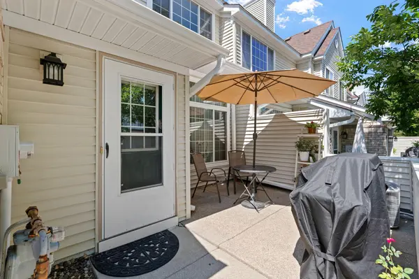 15309 Greenhaven LN #109, Burnsville, MN 55306