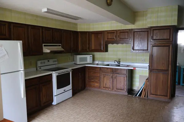 100 N 2nd ST, Alma, WI 54610