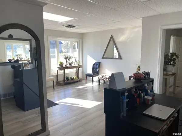 924 E GLEN AVE, Peoria Heights, IL 61616