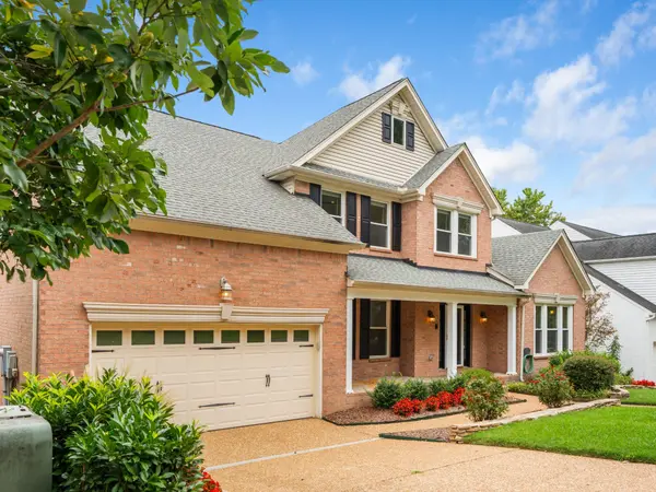 5208 Cochran Dr, Nashville, TN 37220