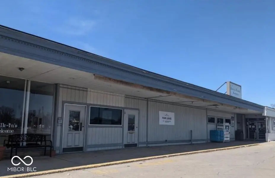 225 Federal DR, Chesterfield, IN 46017