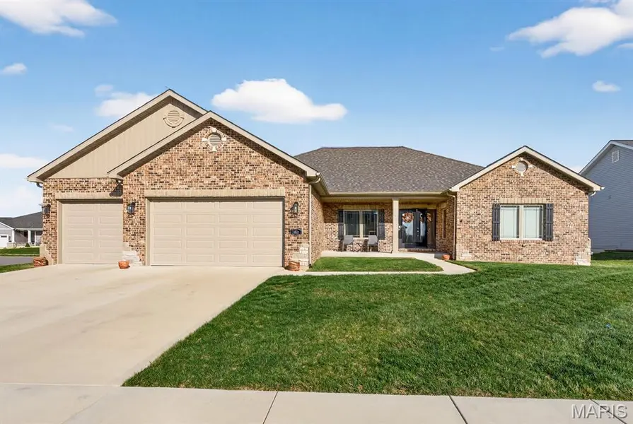 1300 Renwick Way CT, O'fallon, IL 62269