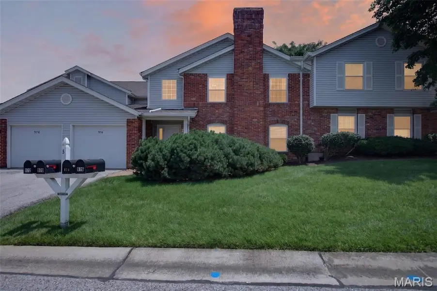 974 Windstream DR #38, St Peters, MO 63376