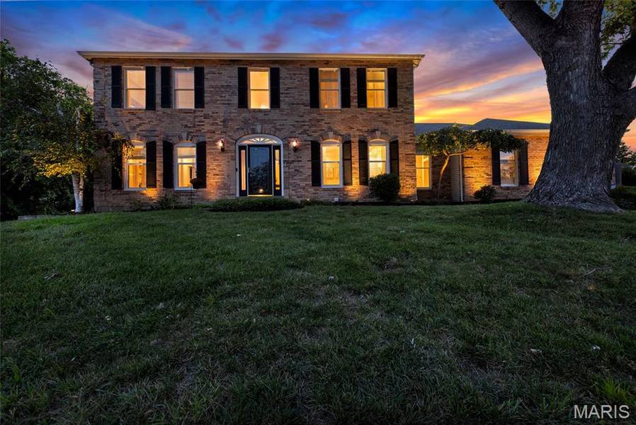 15525 Windsor Ridge CT, Chesterfield, MO 63017