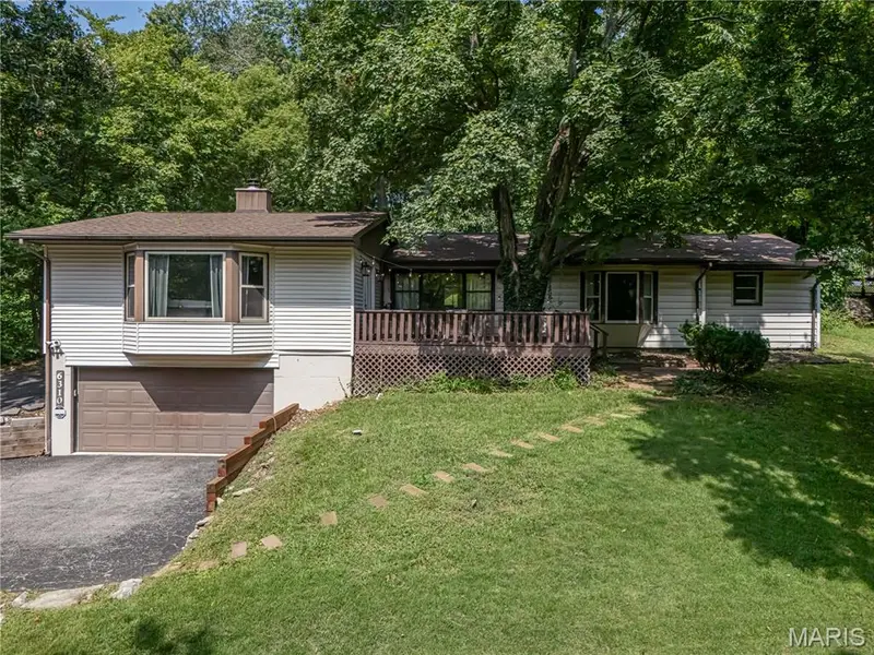 6310 Heintz RD, Oakville, MO 63129