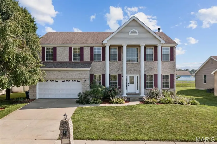 4084 Bassen DR, Swansea, IL 62226