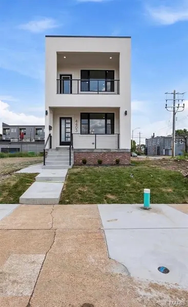 4403 Hunt AVE, St Louis, MO 63110