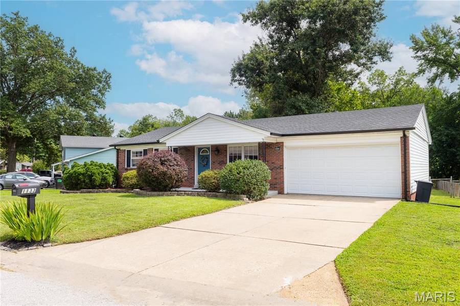 1133 Fordyce LN, St Charles, MO 63303