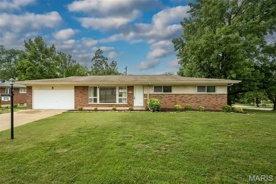 9136 Pardee SPUR, St Louis, MO 63126