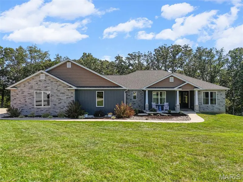 1402 Circle Hill DR, Hillsboro, MO 63050