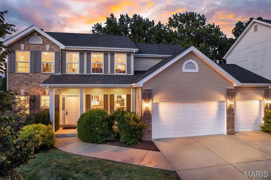 1016 Gardenbridge PL, St Charles, MO 63303