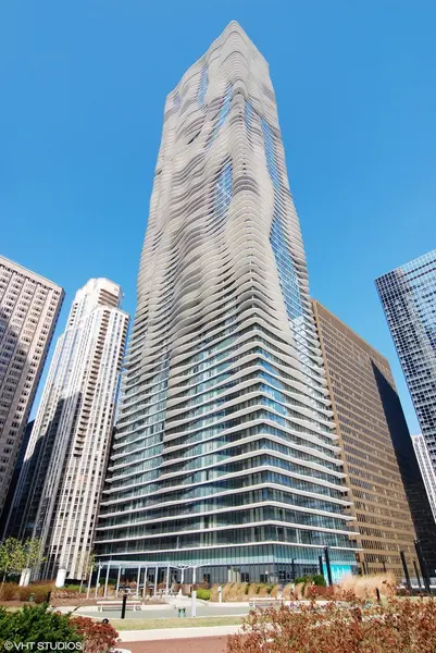 225 N Columbus DR #6006, Chicago, IL 60601