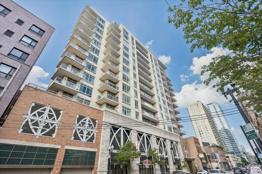 230 W Division ST #602, Chicago, IL 60610