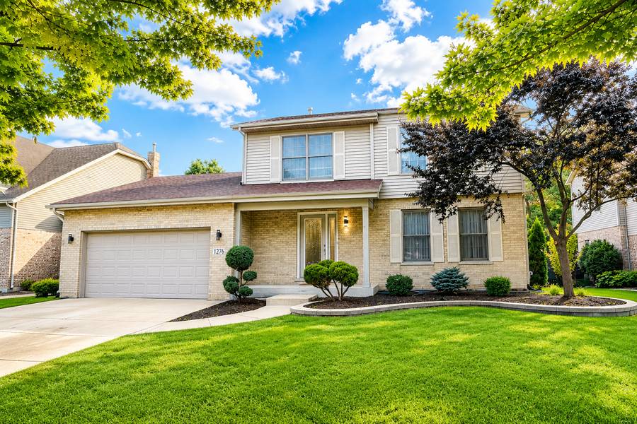 1276 Woburn DR, Lemont, IL 60439