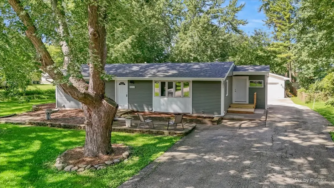 5212 Home AVE, Mchenry, IL 60050