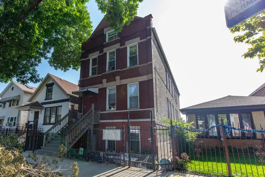 3241 S Carpenter ST, Chicago, IL 60608