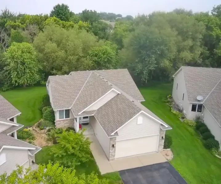 1421 Blue Flag CT, Northfield, MN 55057