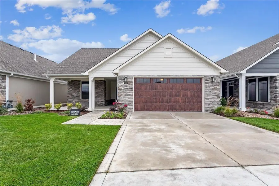 205 S Heritage Way, Andover, KS 67002