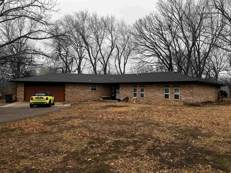 1720 E Madison, Arkansas City, KS 67005
