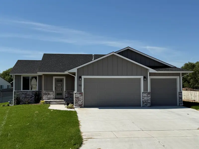 102 E Poplar Court, Goddard, KS 67052