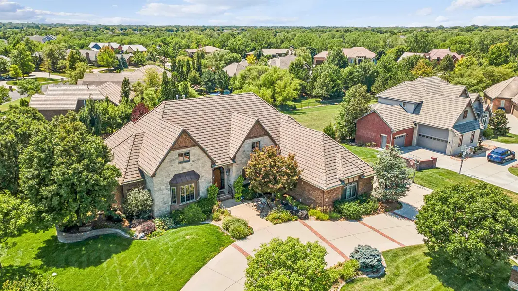 2009 N Clear Creek Court, Wichita, KS 67230