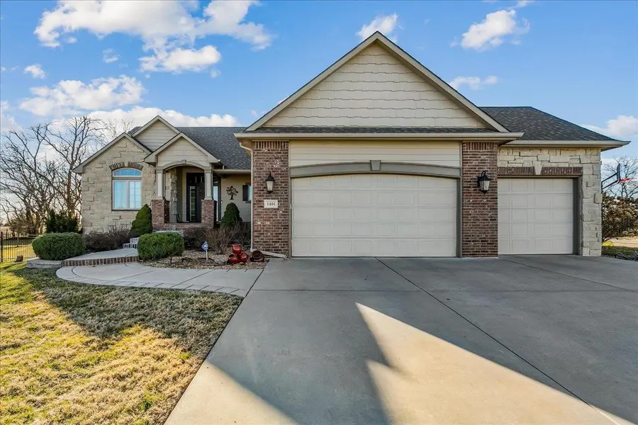 1401 N Shadow Rock Dr, Andover, KS 67002