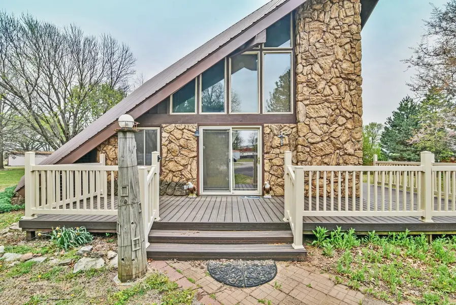 1107 Monroe, Harper, KS 67058