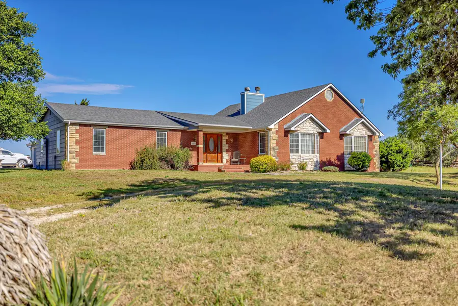 19447 SW Meadowlark Rd, Rose Hill, KS 67133-8527