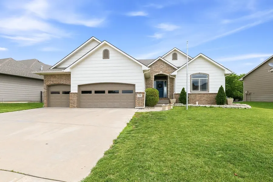 710 W Gatewood Ln, Andover, KS 67002
