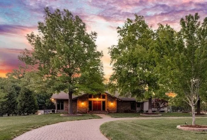 8320 E Central Ave., Wichita, KS 67206
