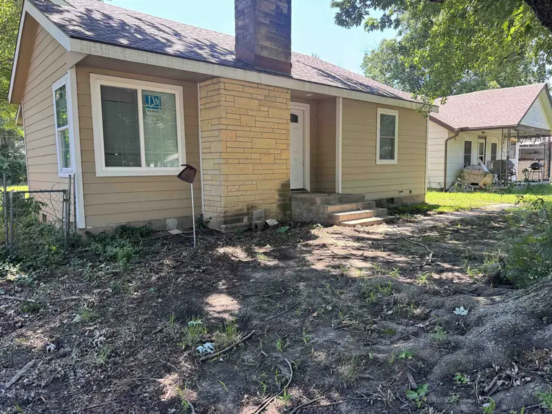 1120 N C Street, Arkansas City, KS 67005