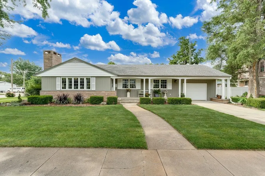 321 E Main Street, Sterling, KS 67579
