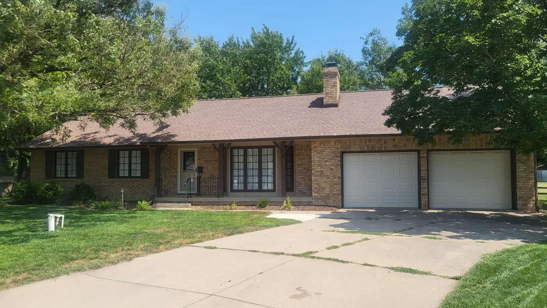 840 Trinity Court, Newton, KS 67114