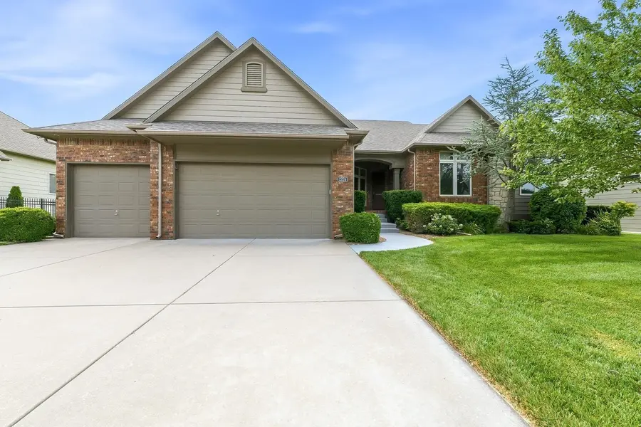 2224 N Rough Creek Rd, Derby, KS 67037