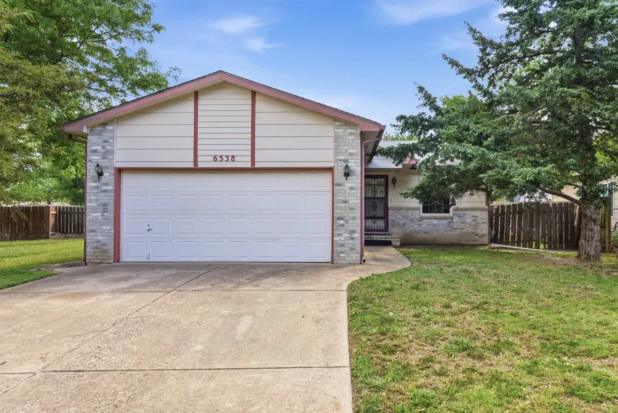 6538 N Longmont St, Park City, KS 67219