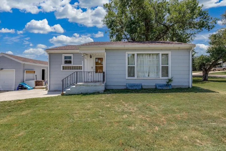 425 W 6th St, Pratt, KS 67124