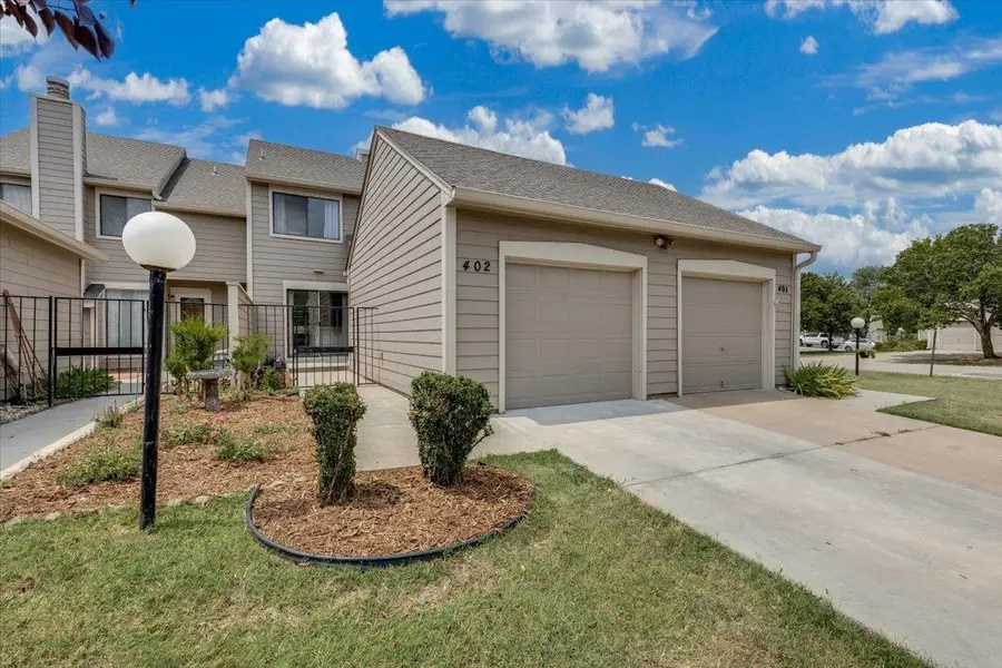 2221 N Bramblewood, Wichita, KS 67226