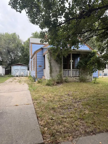731 S Spruce St, Wichita, KS 67211