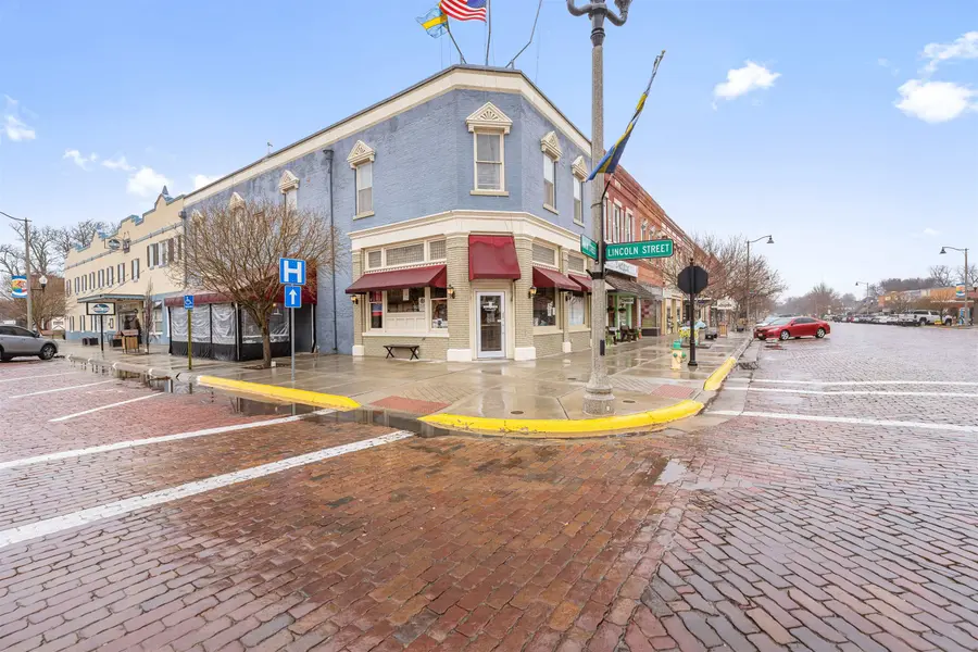 101 N Main St., Lindsborg, KS 67456