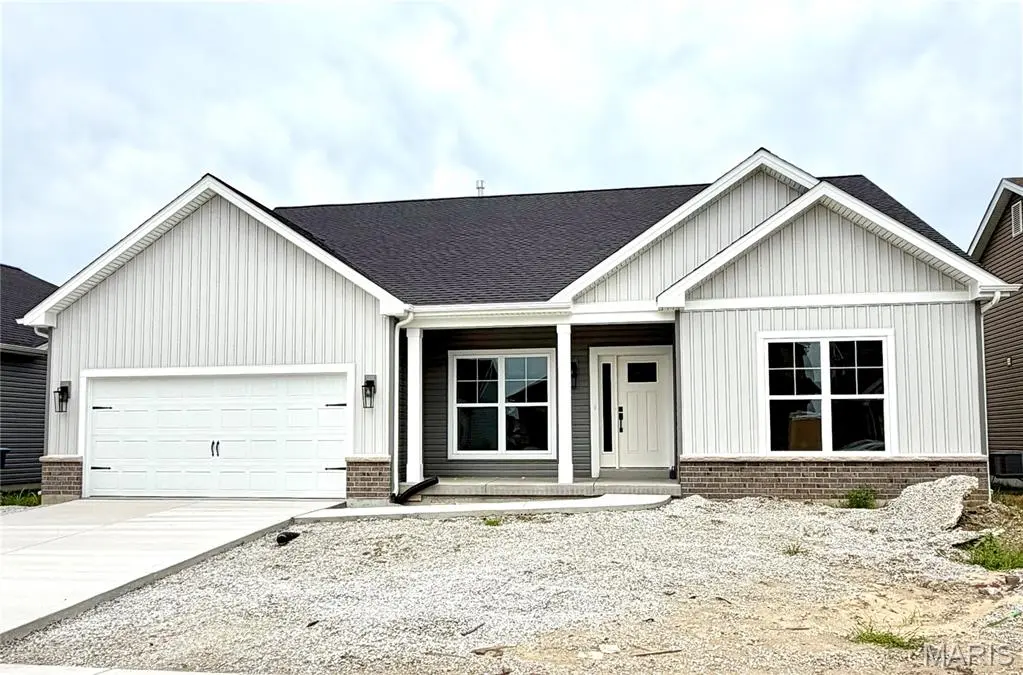137 Pampano LN, St Charles, MO 63301